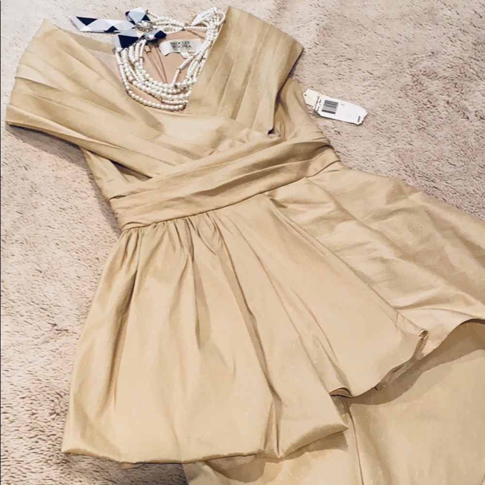 NWT Badgley Mischka Shimmery Nude Dress Size 2